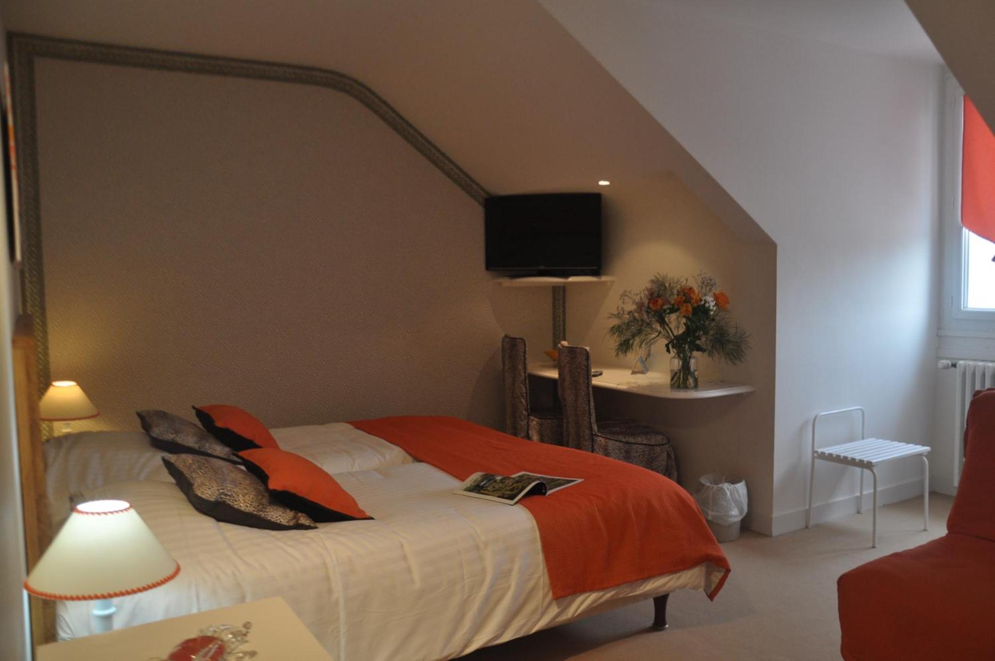 Logis Auberge Du Centre Chitenay المظهر الخارجي الصورة