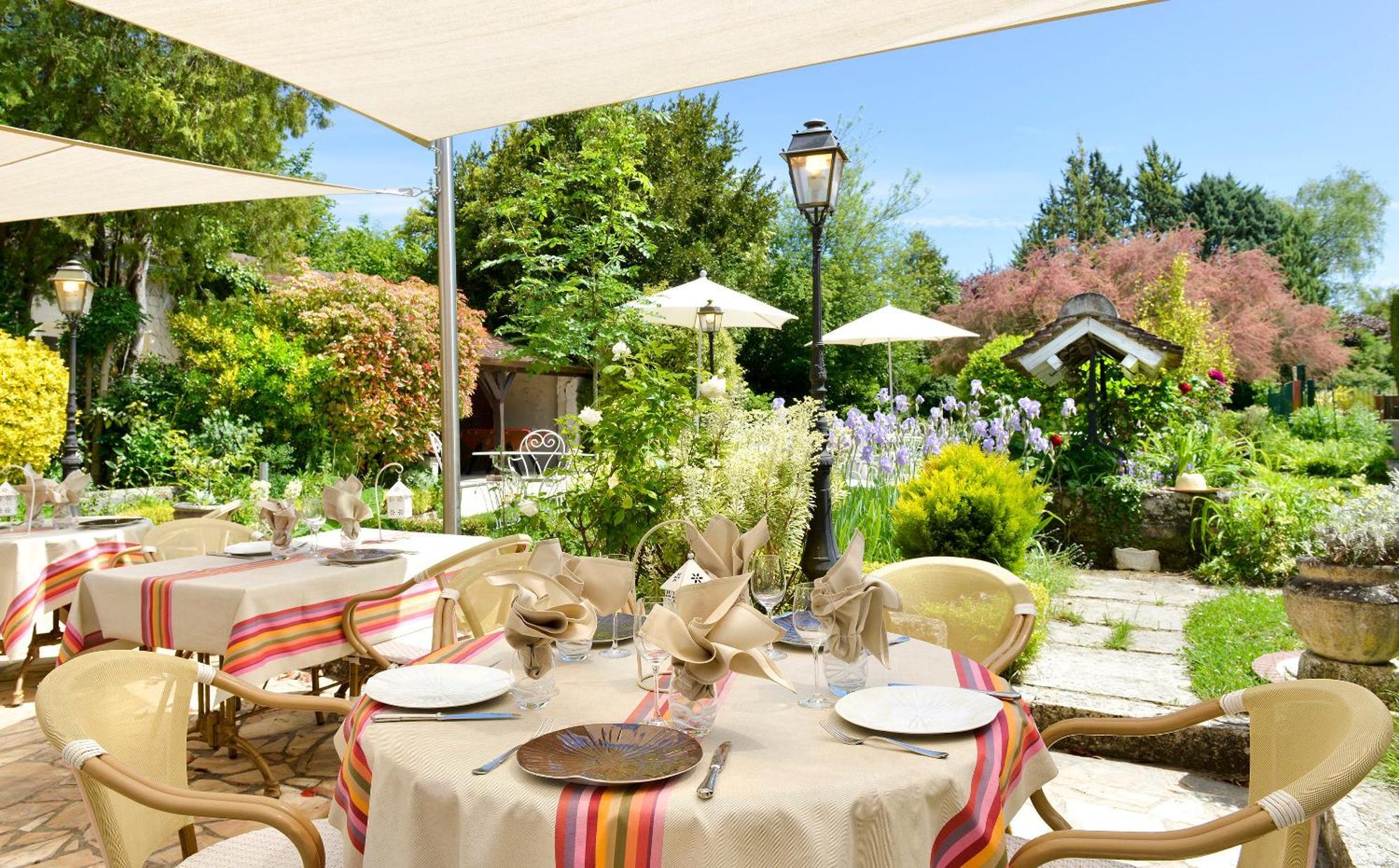 Logis Auberge Du Centre Chitenay المظهر الخارجي الصورة